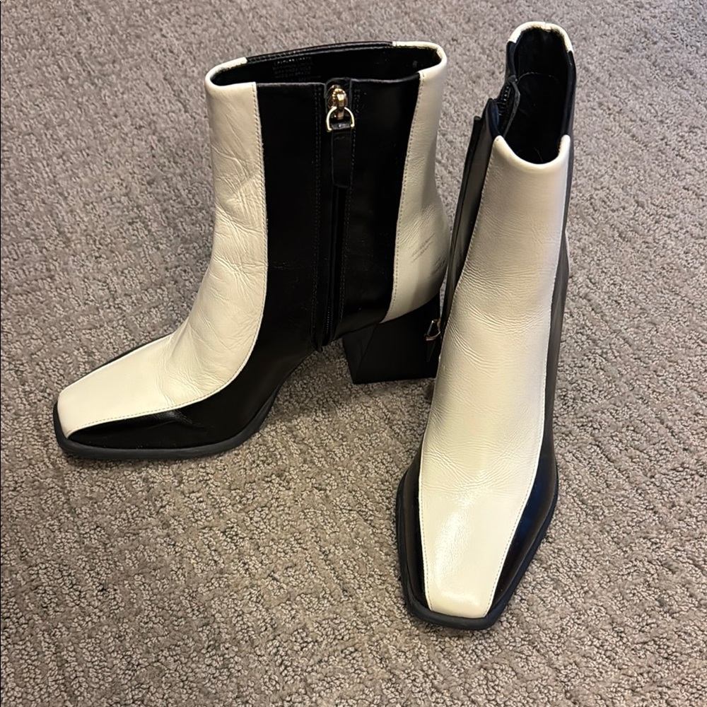 Gianni Bini Women's Ankle Boots